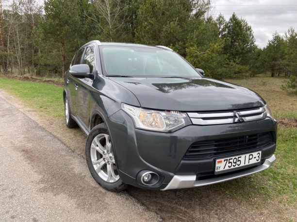 Mitsubishi Outlander III, 5 мест, 2014 г.