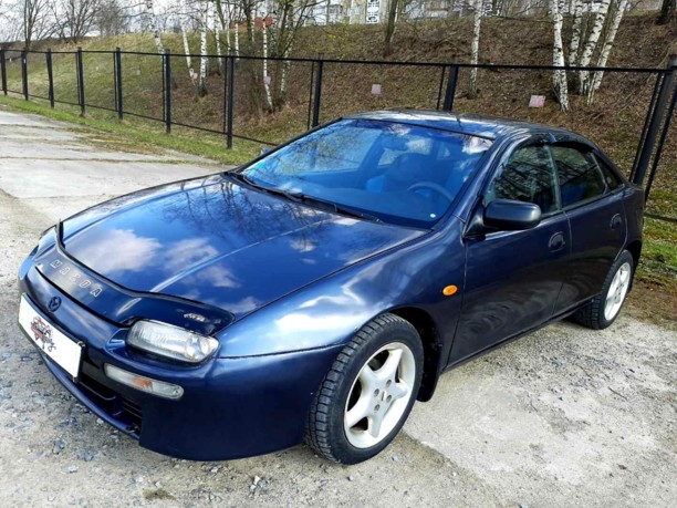 Mazda 323F, 1997 г.