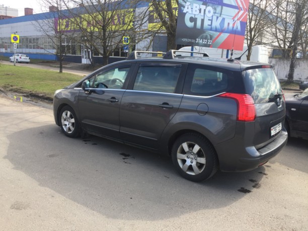Peugeot 5008 I, 5 мест, 2009 г.