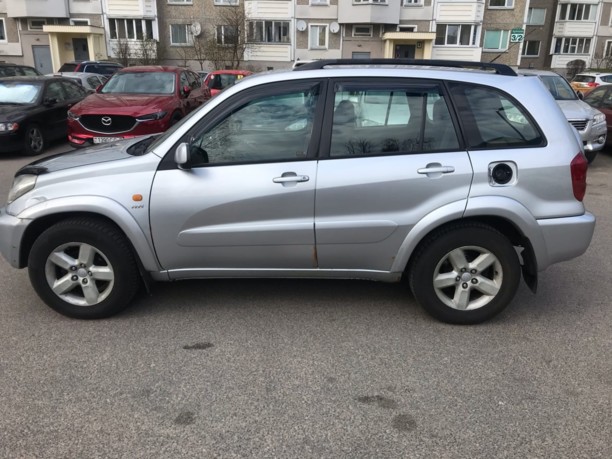 Toyota RAV4 II (XA20), 5 мест, 2003 г.