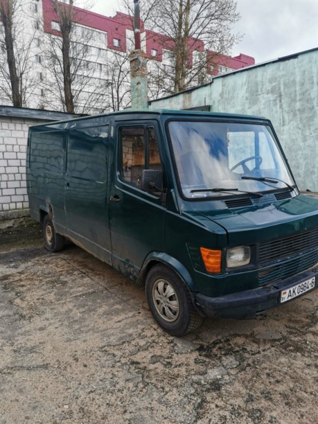 Mercedes Т1 207D - 410D, 1986 г.