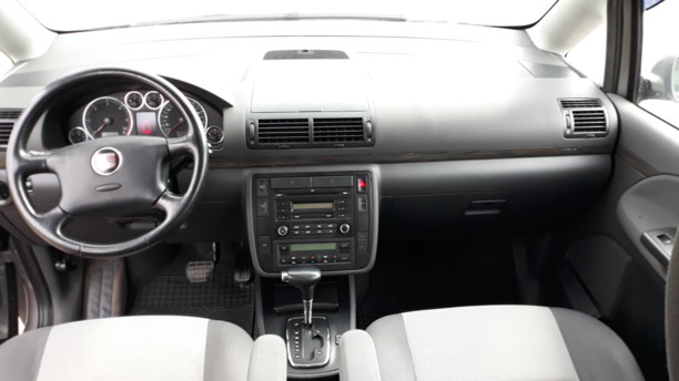 SEAT Alhambra I · Рестайлинг, 7 мест, 2009 г.