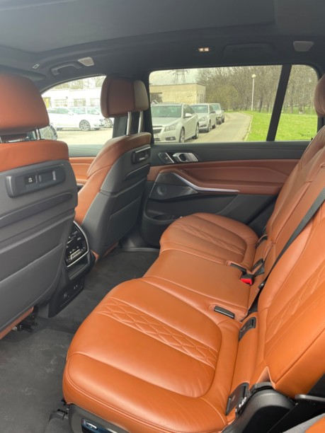 BMW X7, 7 мест, 2019 г.
