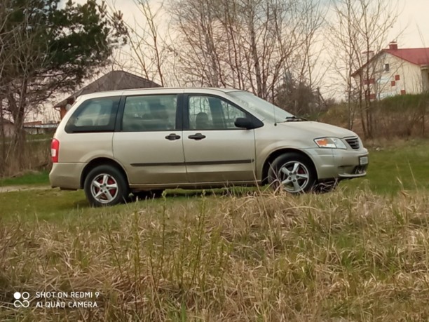 Mazda MPV II, 7 мест, 2001 г.