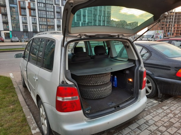 Volkswagen Touran I, 7 мест, 2005 г.