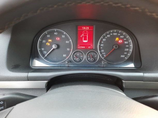 Volkswagen Touran I, 7 мест, 2005 г.