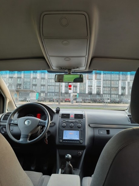 Volkswagen Touran I, 7 мест, 2005 г.