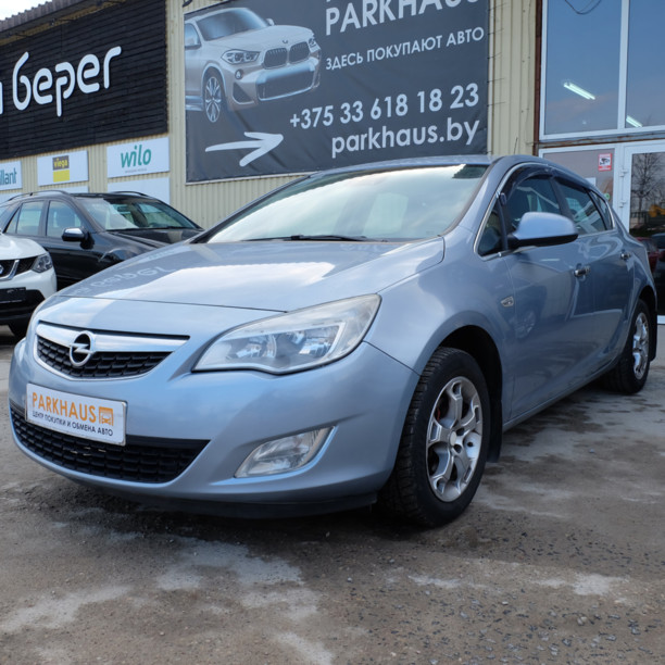 Opel Astra J, 2010 г.