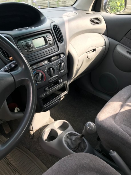 Toyota Yaris Verso, 2001 г.