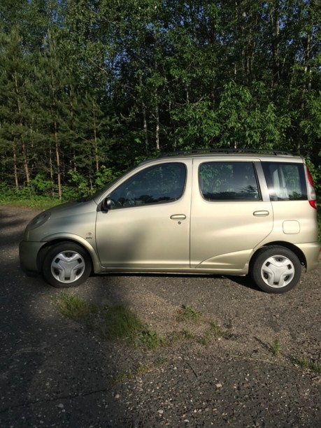 Toyota Yaris Verso, 2001 г.