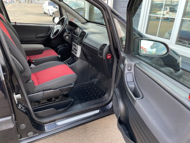Opel Zafira A · Рестайлинг, 5 мест, 2004 г.