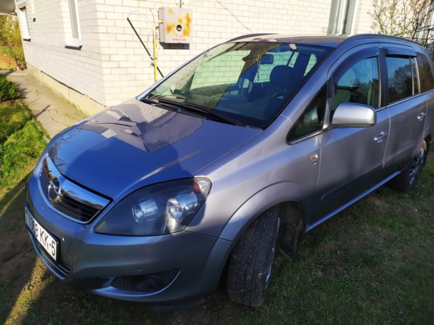 Opel Zafira B · Рестайлинг, 7 мест, 2010 г.