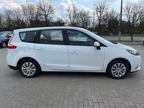 Renault Grand Scenic III · 2-й рестайлинг, 7 мест, 2013 г.