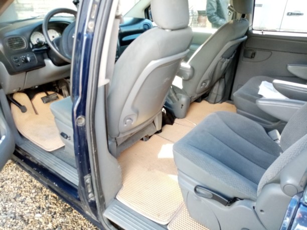 Dodge Caravan IV, 7 мест, 2005 г.