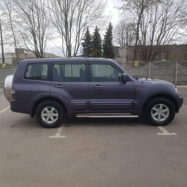 Mitsubishi Pajero III, 7 мест, 2000 г.