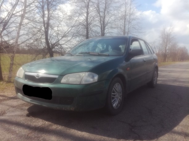 Mazda 323F, 1999 г.