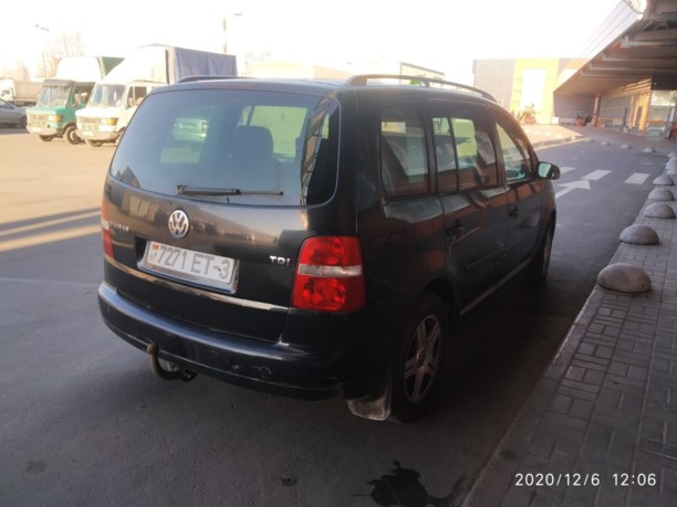 Volkswagen Touran I, 5 мест, 2004 г.