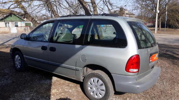 Chrysler Voyager III, 7 мест, 2000 г.