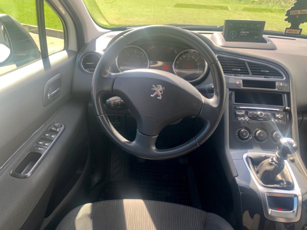 Peugeot 5008 I · Рестайлинг, 7 мест, 2015 г.