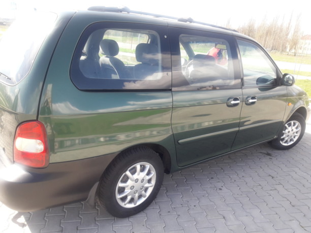 Kia Carnival I, 7 мест, 2000 г.