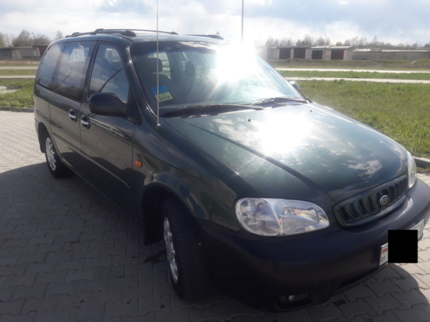 Kia Carnival I, 7 мест, 2000 г.
