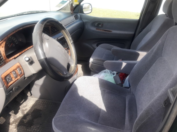 Kia Carnival I, 7 мест, 2000 г.