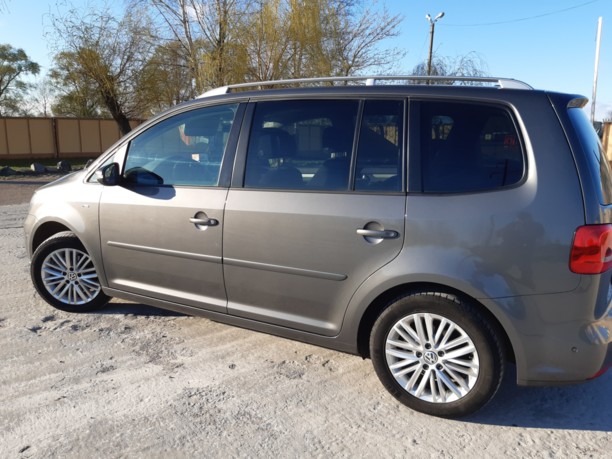 Volkswagen Touran II, 5 мест, 2014 г.