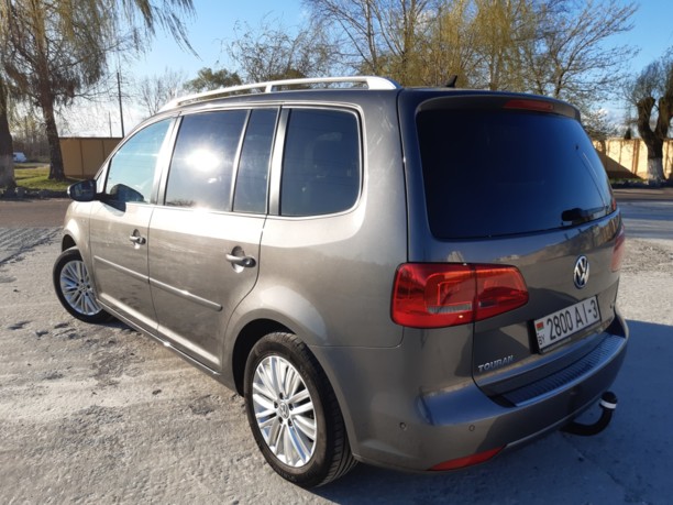 Volkswagen Touran II, 5 мест, 2014 г.