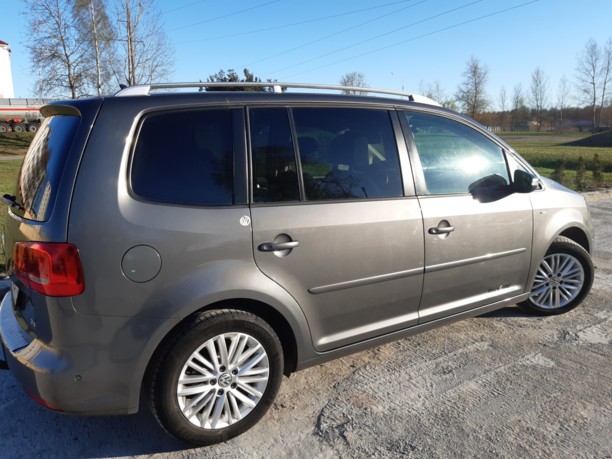 Volkswagen Touran II, 5 мест, 2014 г.