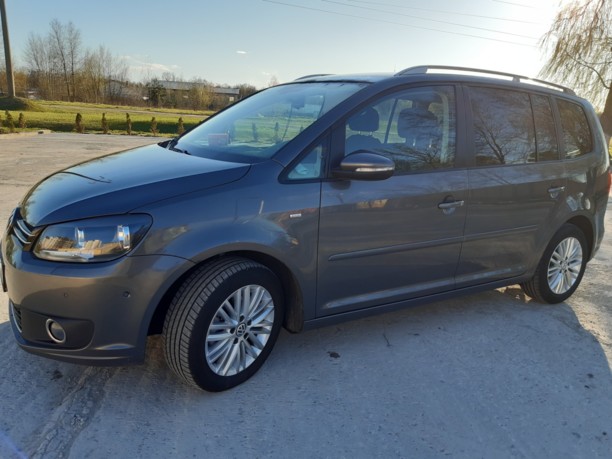 Volkswagen Touran II, 5 мест, 2014 г.