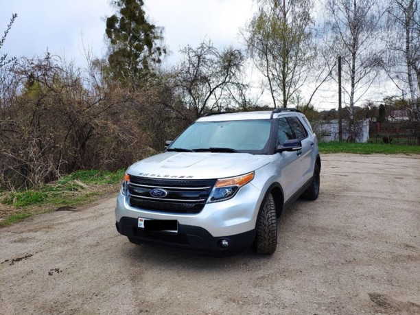 Ford Explorer V, 7 мест, 2012 г.