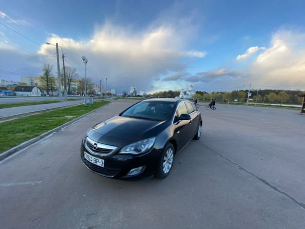 Opel Astra J, 2011 г.