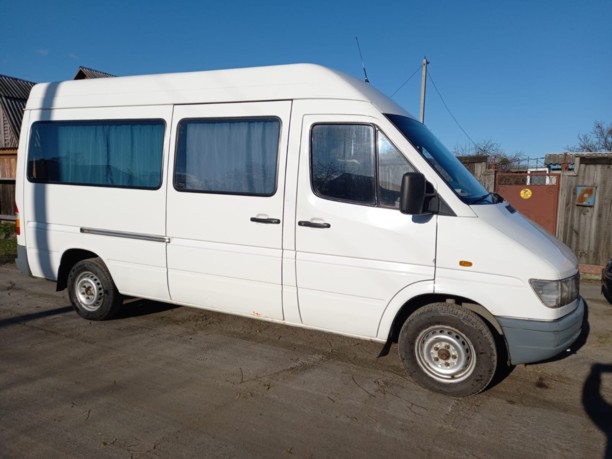 Mercedes-Benz Sprinter 208D, 1998 г.