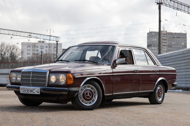 Mercedes-Benz E-Класс W123, 1982 г.