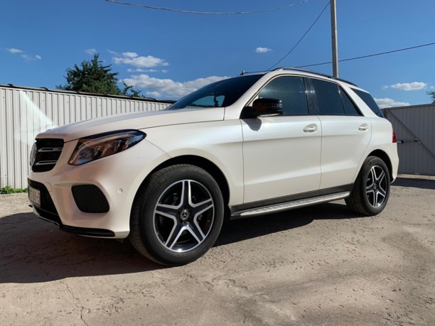 Mercedes-Benz M-Класс W166, 5 мест, 2012 г.