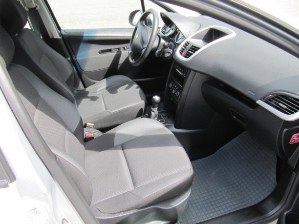 Peugeot 207 I · Рестайлинг, 2010 г.