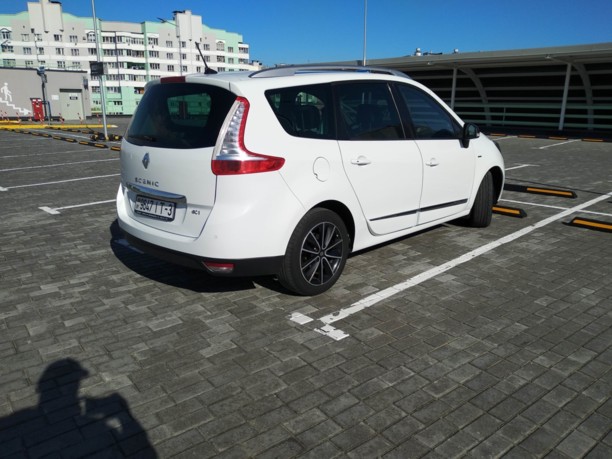 Renault Grand Scenic III · 2-й рестайлинг, 5 мест, 2014 г.