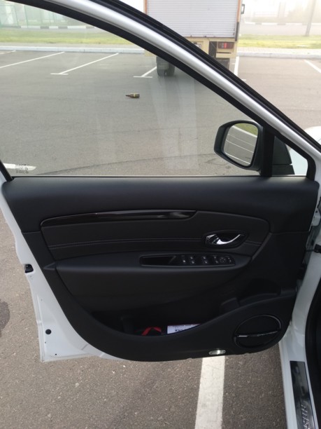 Renault Grand Scenic III · 2-й рестайлинг, 5 мест, 2014 г.