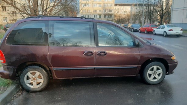 Dodge Caravan III, 7 мест, 1999 г.