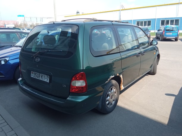 Kia Carnival I, 7 мест, 2000 г.