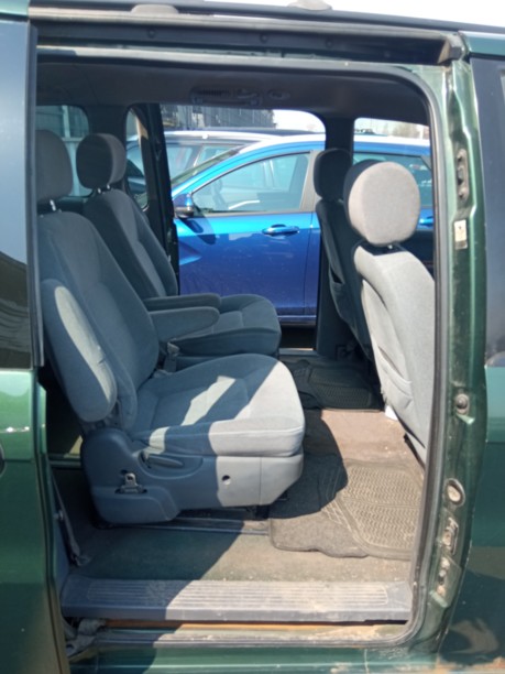 Kia Carnival I, 7 мест, 2000 г.