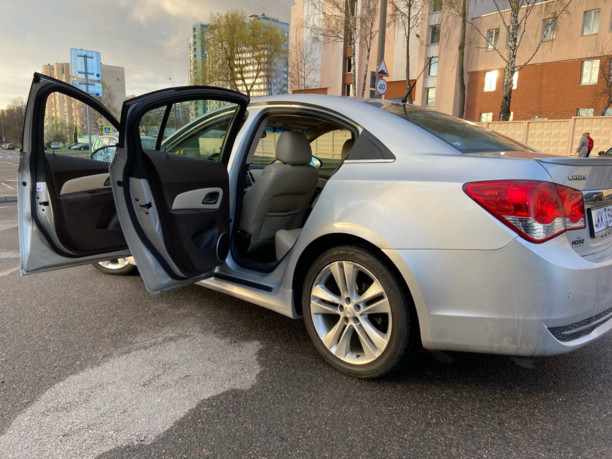 Chevrolet Cruze J300, 2011 г.