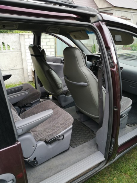 Dodge Caravan III, 7 мест, 1999 г.