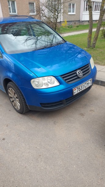 Volkswagen Touran I, 7 мест, 2004 г.