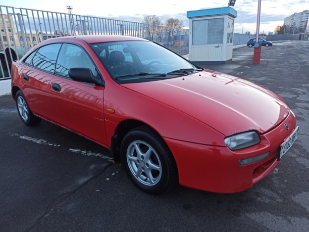 Mazda 323F, 1994 г.