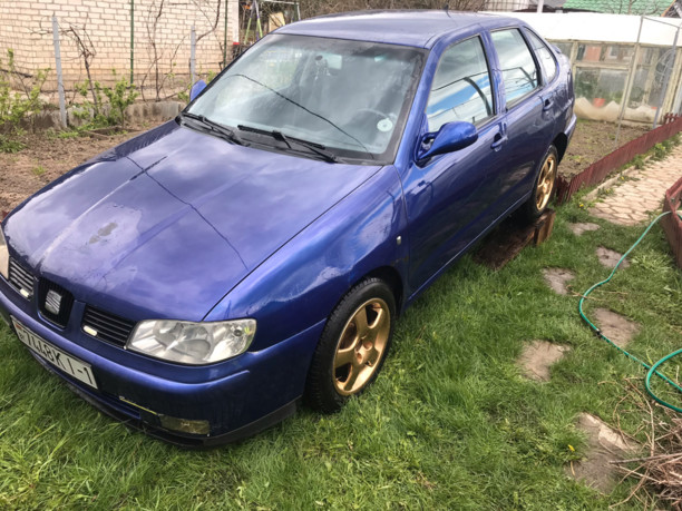SEAT Cordoba I · Рестайлинг, 2001 г.