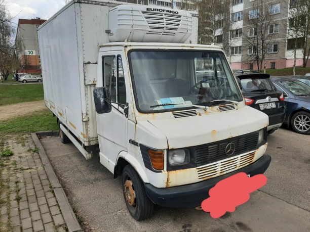 Mercedes Т1 207D - 410D 409, 1990 г.