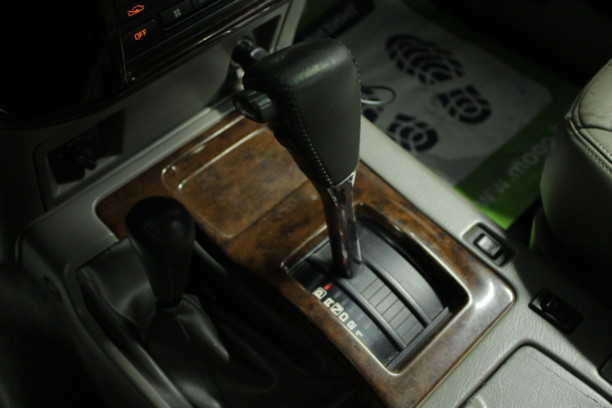 Nissan Patrol Y61, 7 мест, 2002 г.