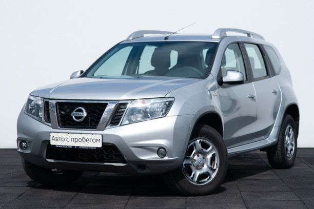Nissan Terrano V, 5 мест, 2017 г.