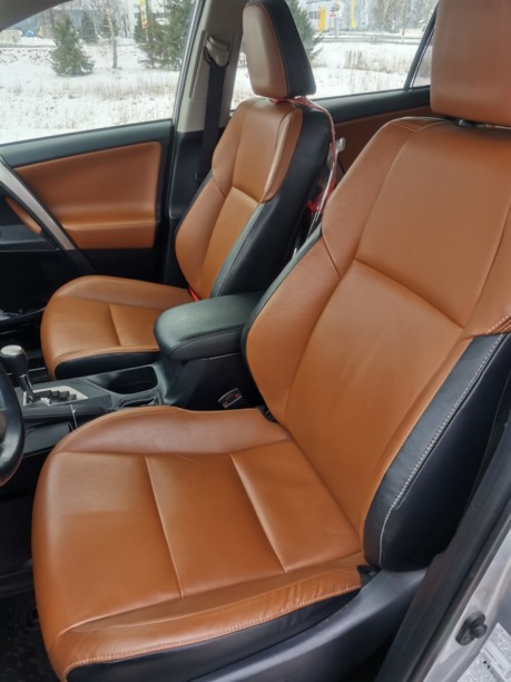 Toyota RAV4 IV (XA40), 5 мест, 2013 г.